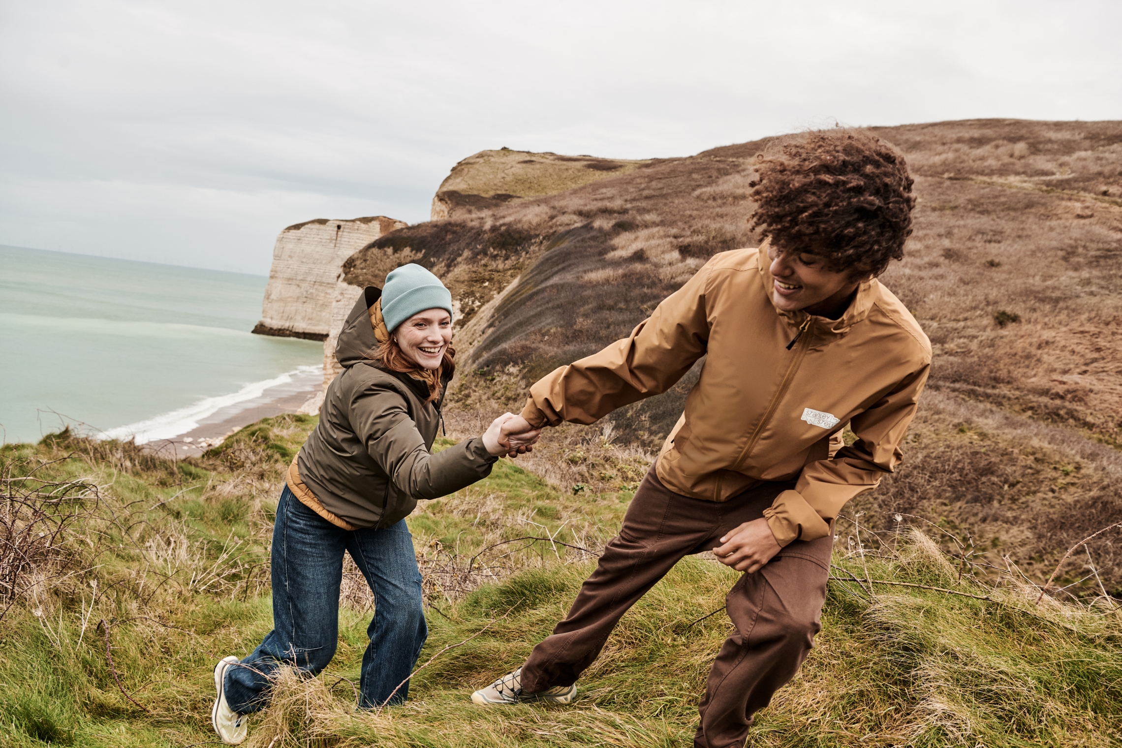 Performance Outerwear : conçu pour le quotidien. Prêt à tout affronter.